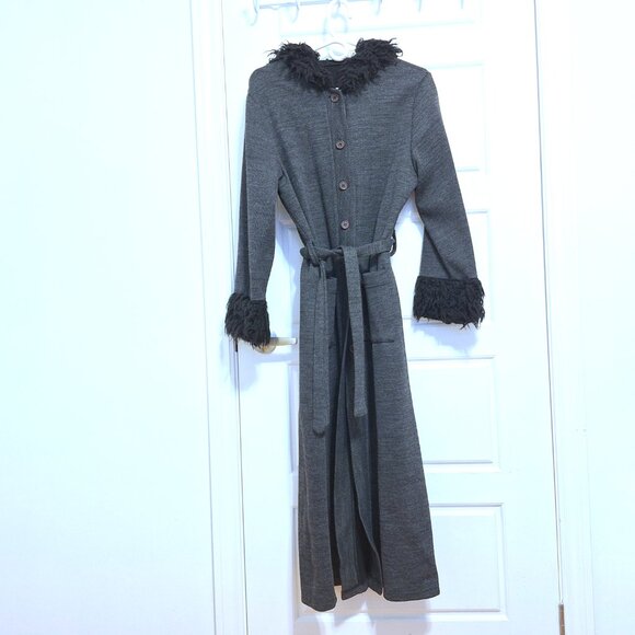 Made in Italy Very long sweater coat - Pure wool with faux fur hood trim & cuffs - Picture 1 of 15